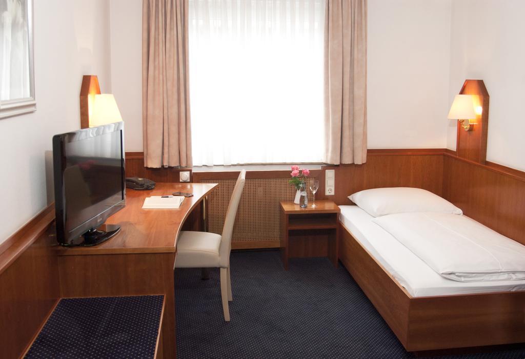 Hotel Germania 3*