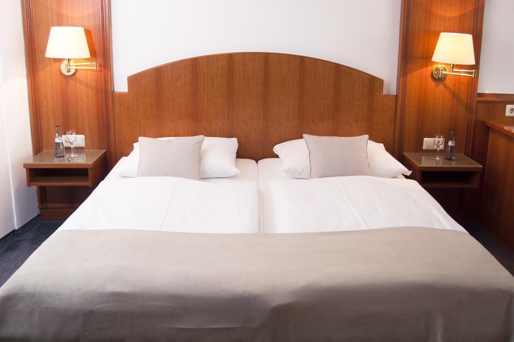 Hotel Germania 3*